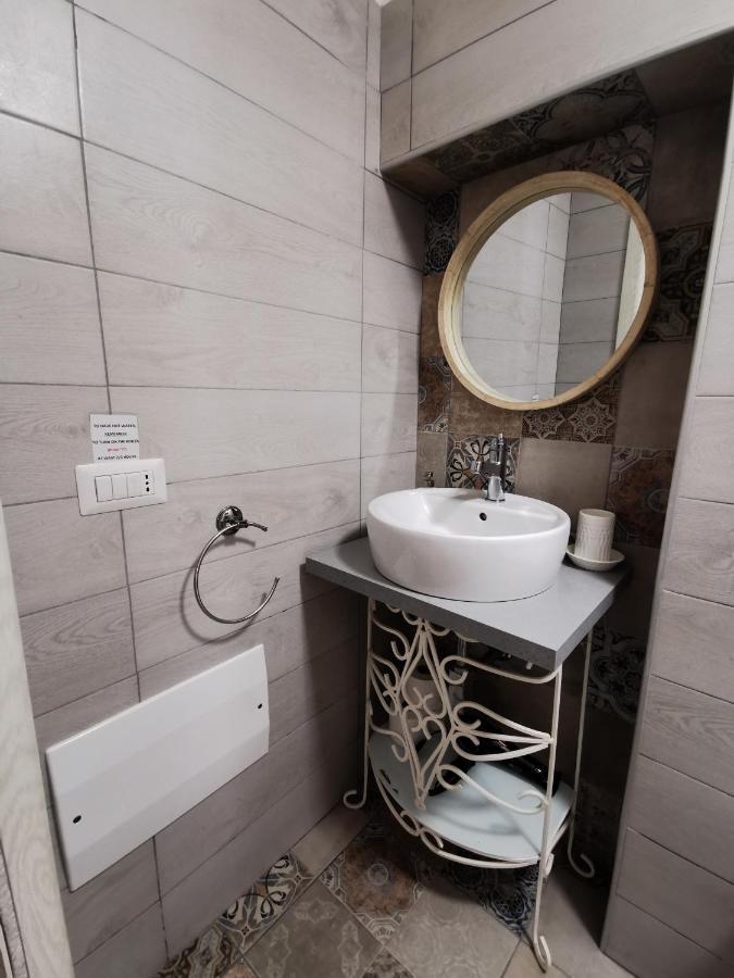 Whiteflower Apartments Bari Kültér fotó