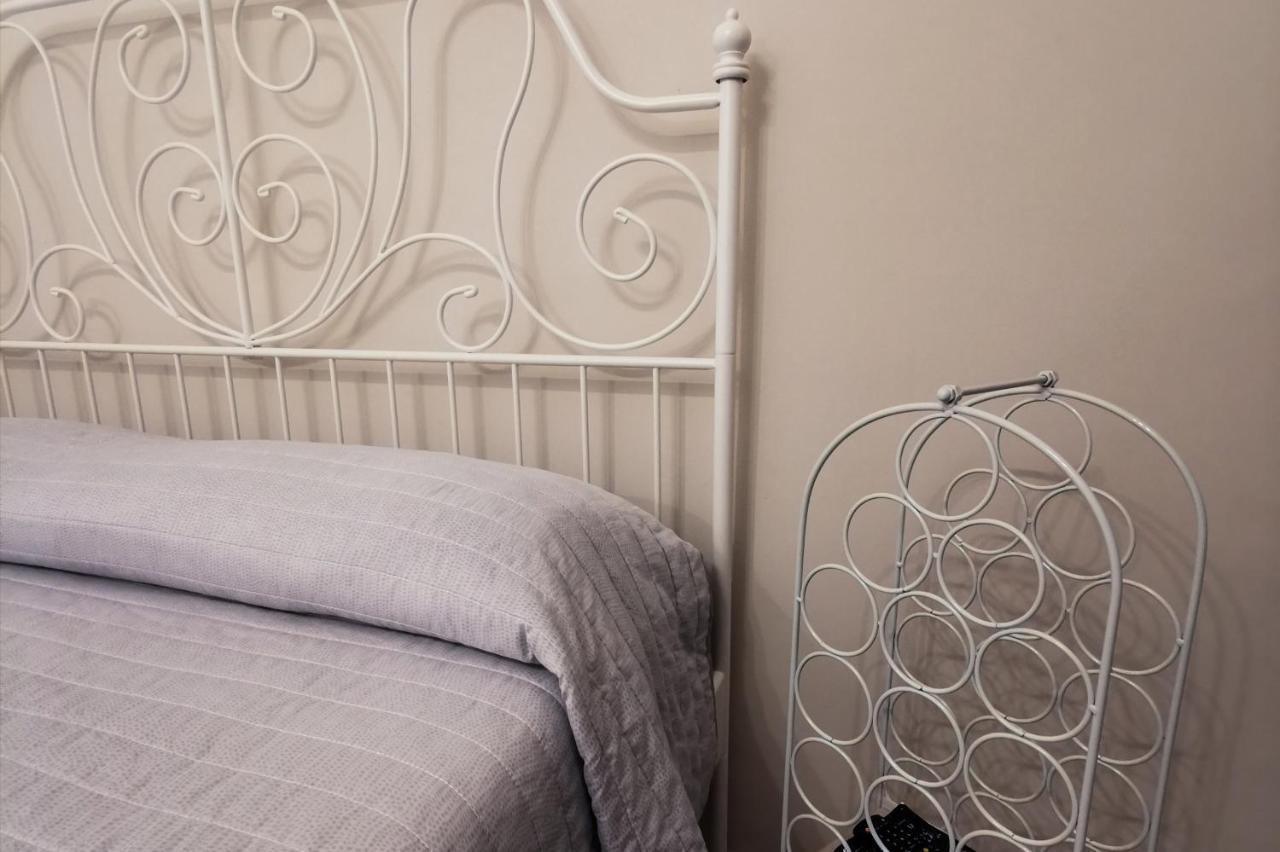 Whiteflower Apartments Bari Kültér fotó