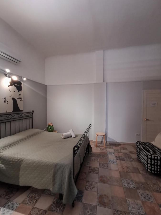 Whiteflower Apartments Bari Kültér fotó