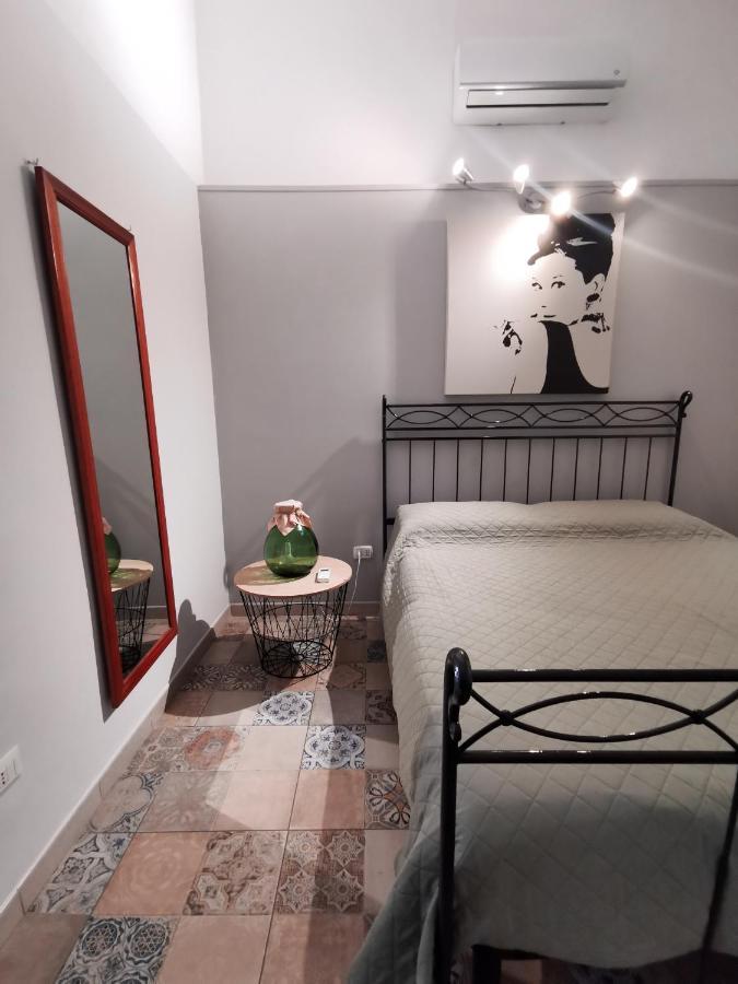 Whiteflower Apartments Bari Kültér fotó