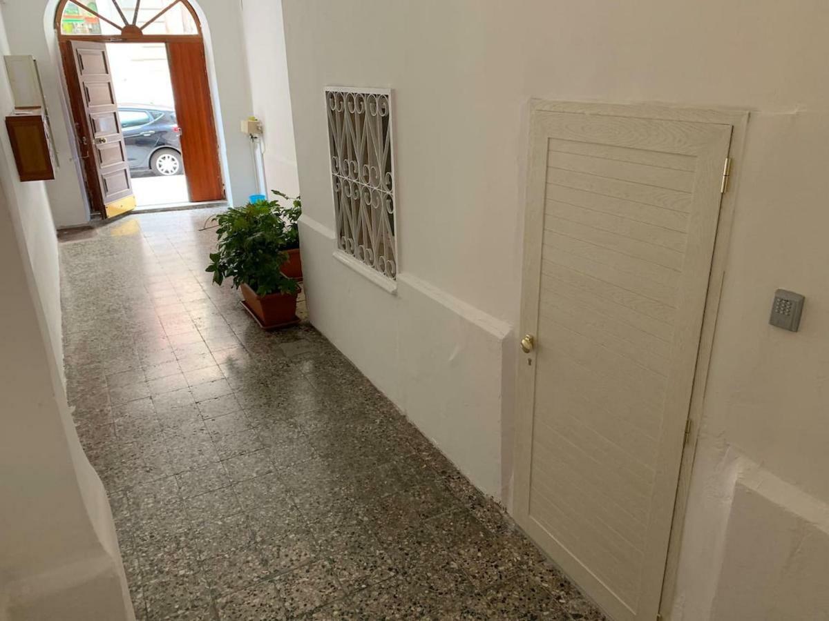 Whiteflower Apartments Bari Kültér fotó